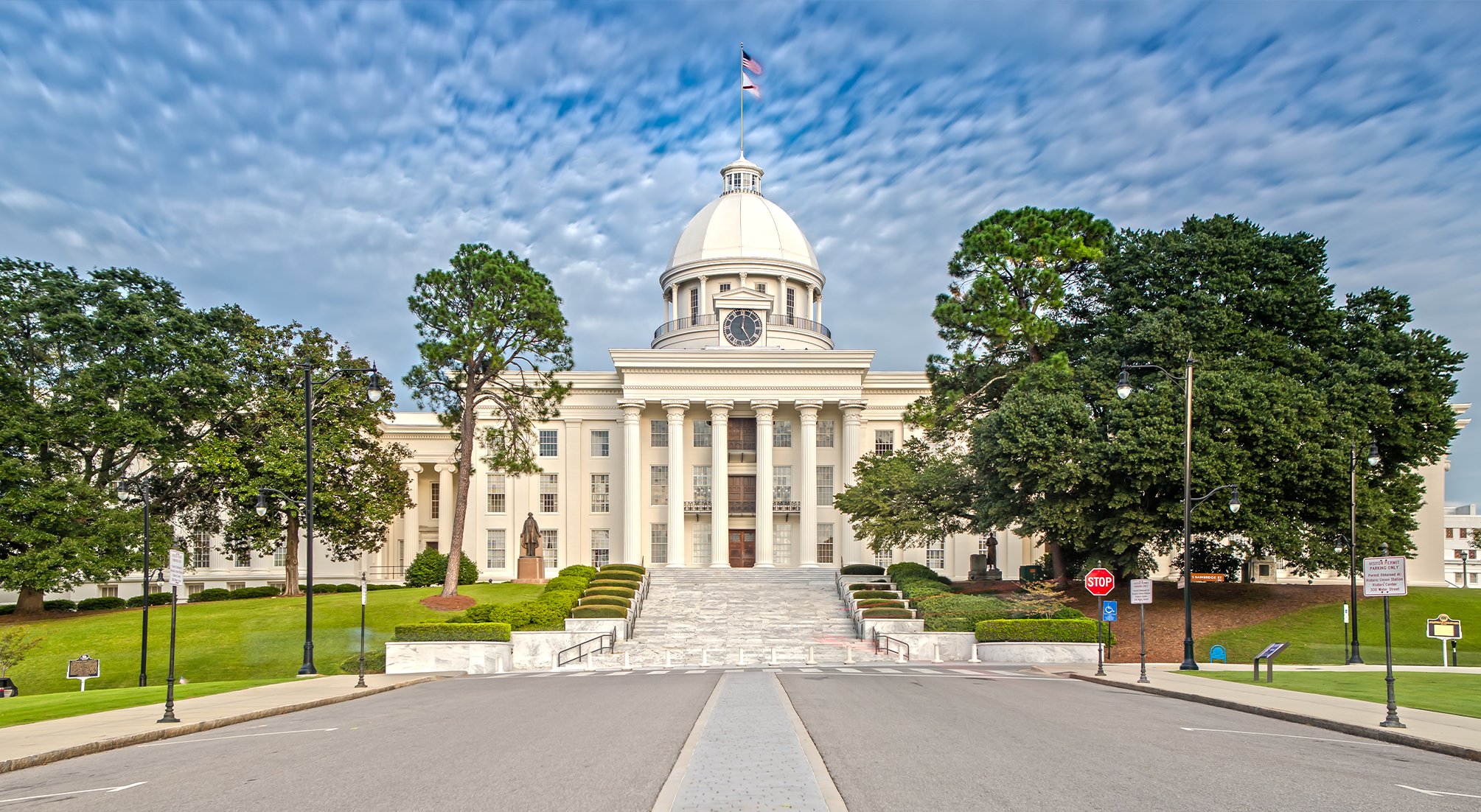 image of Alabama state capitol in montgomery